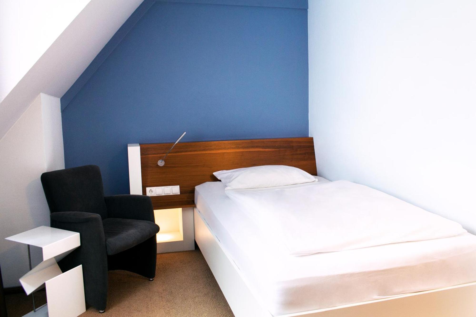 &Repeat Koeln Airport Hotel Екстериор снимка