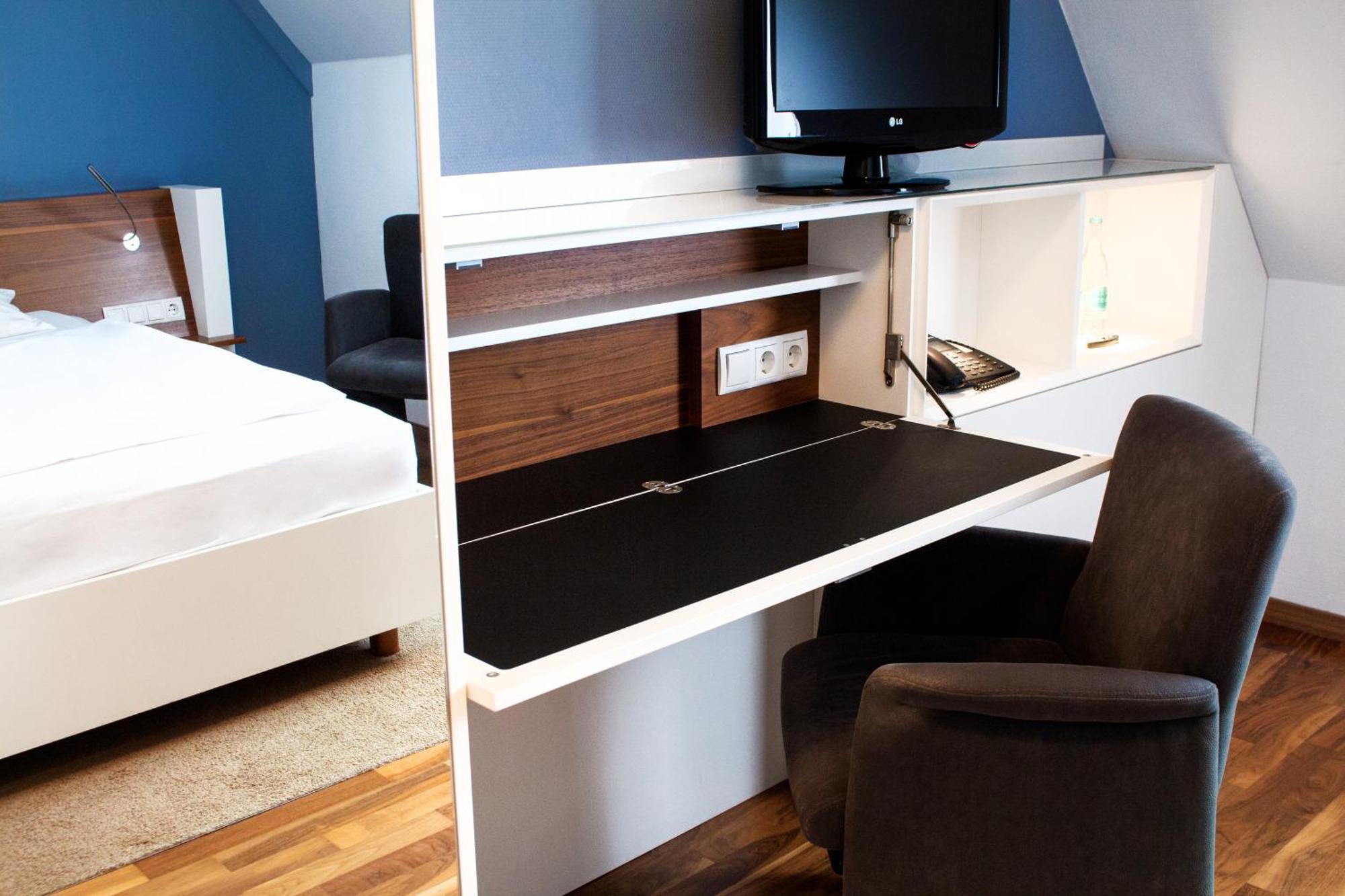 &Repeat Koeln Airport Hotel Екстериор снимка
