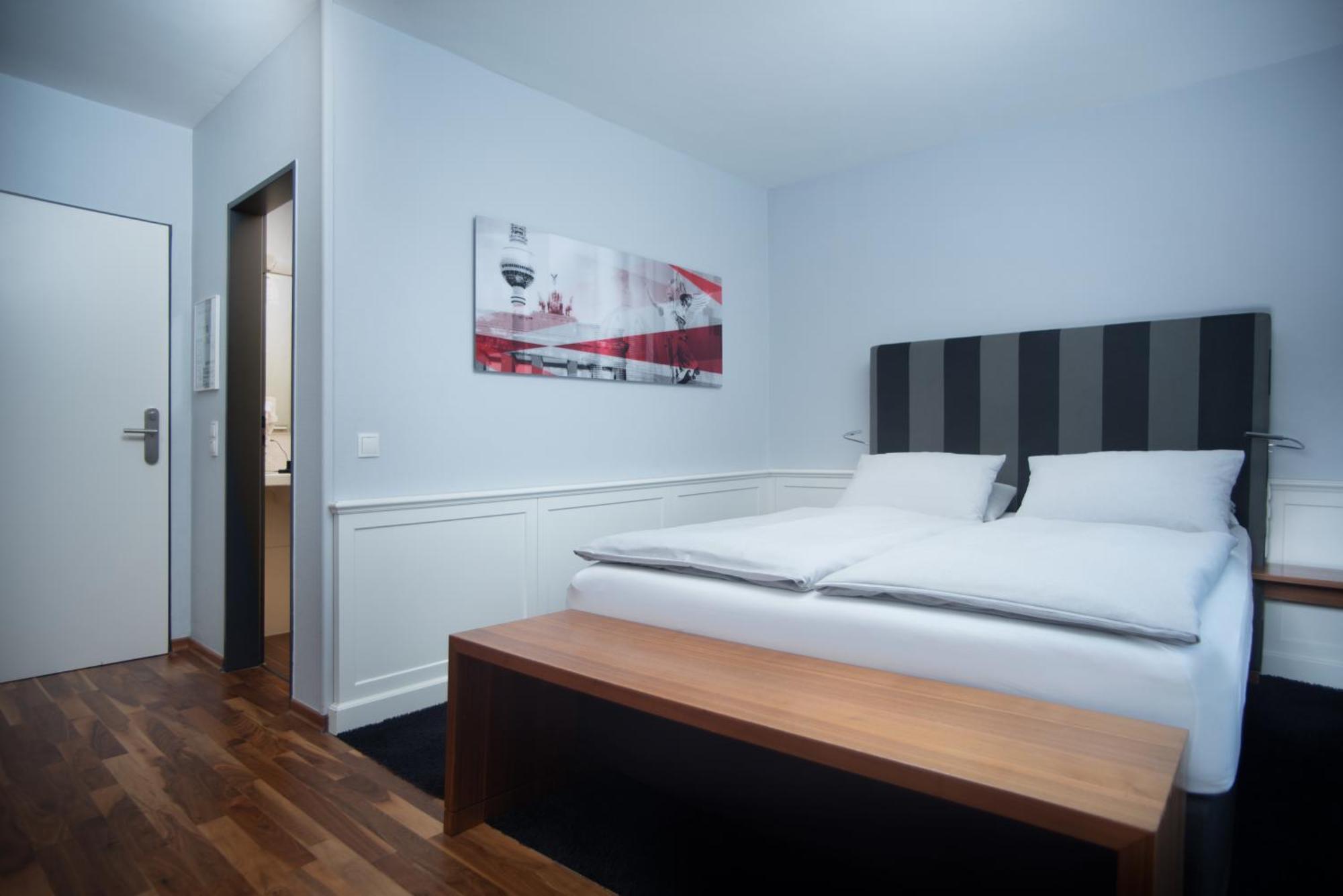 &Repeat Koeln Airport Hotel Екстериор снимка
