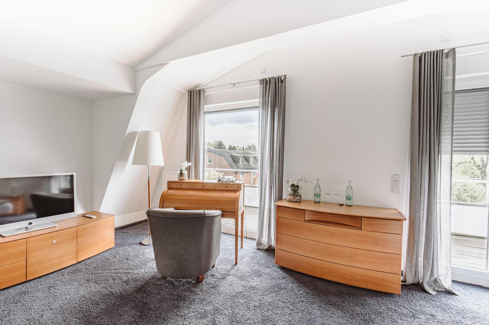 &Repeat Koeln Airport Hotel Екстериор снимка