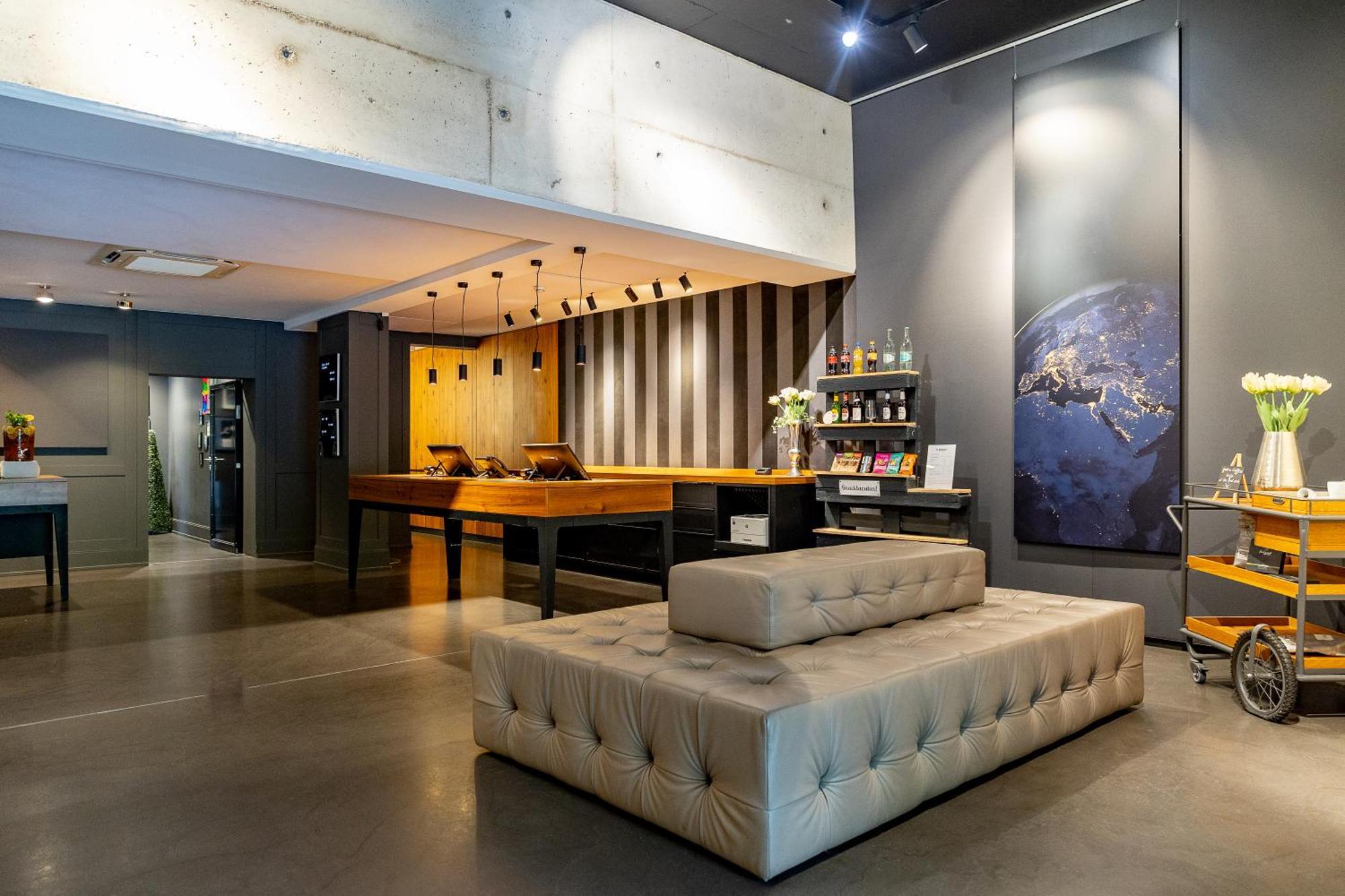&Repeat Koeln Airport Hotel Екстериор снимка